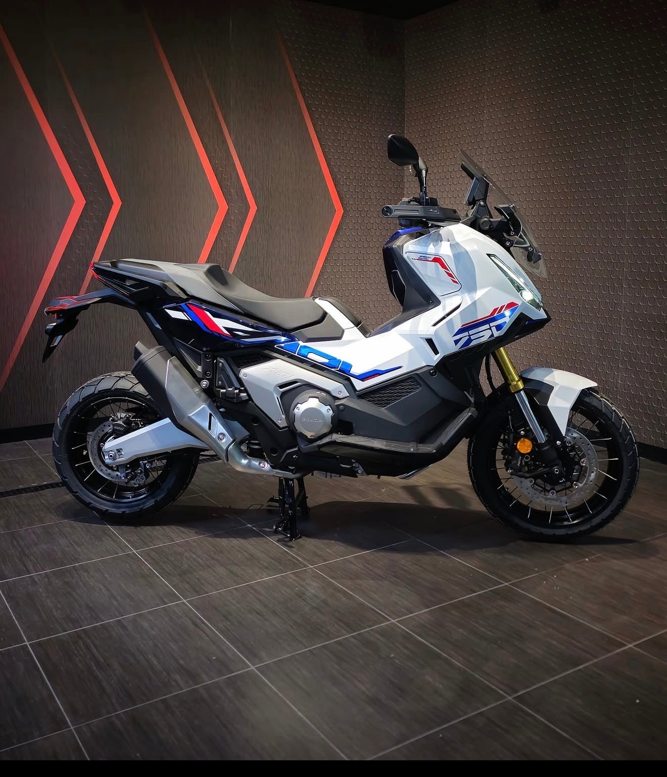 Honda XADV750
