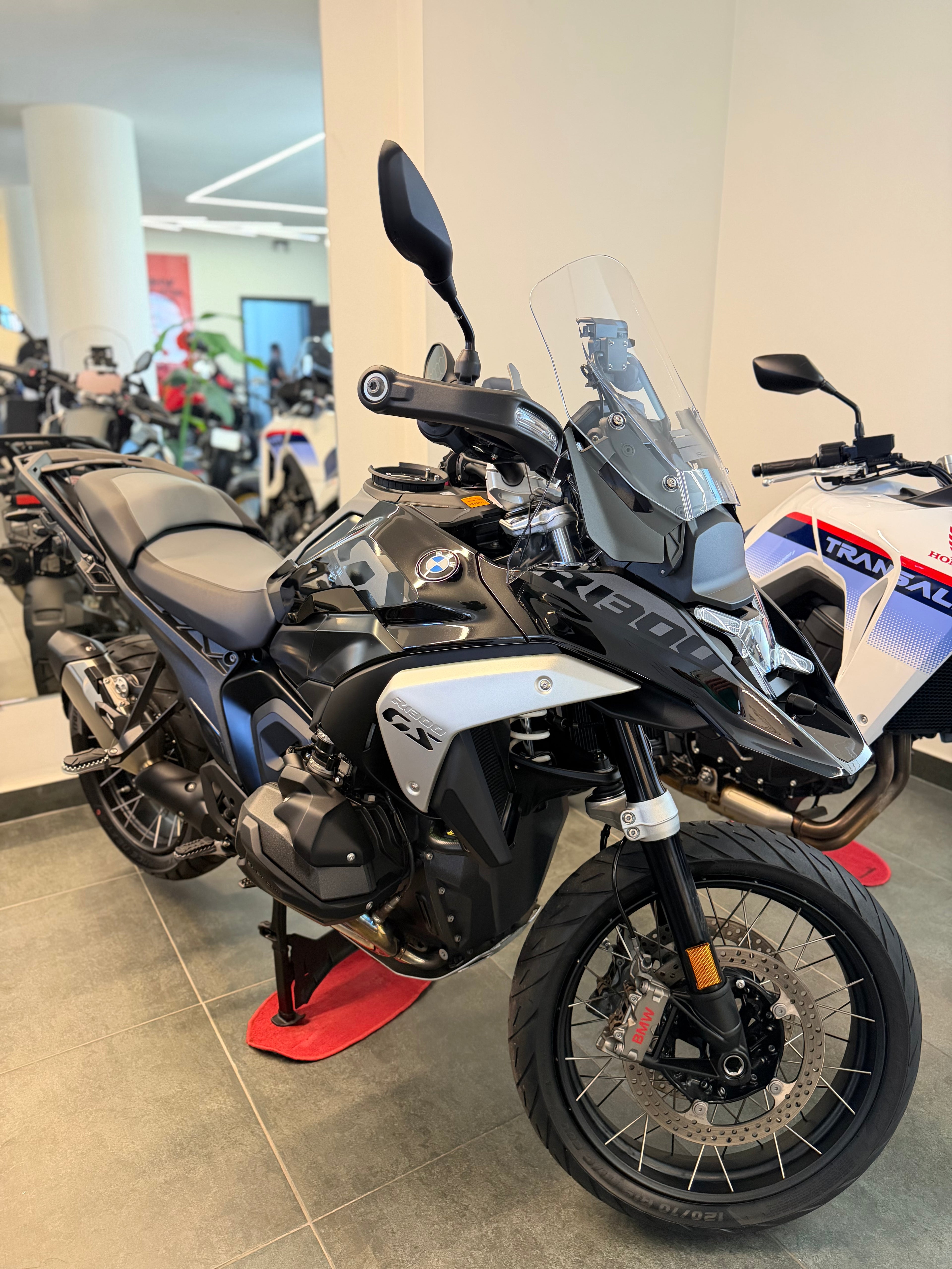 BMW R1300 GS Triple Black