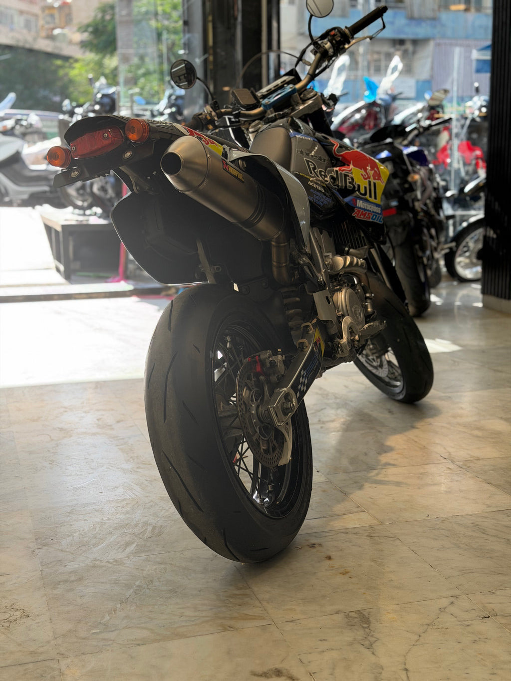 Suzuki DZR400