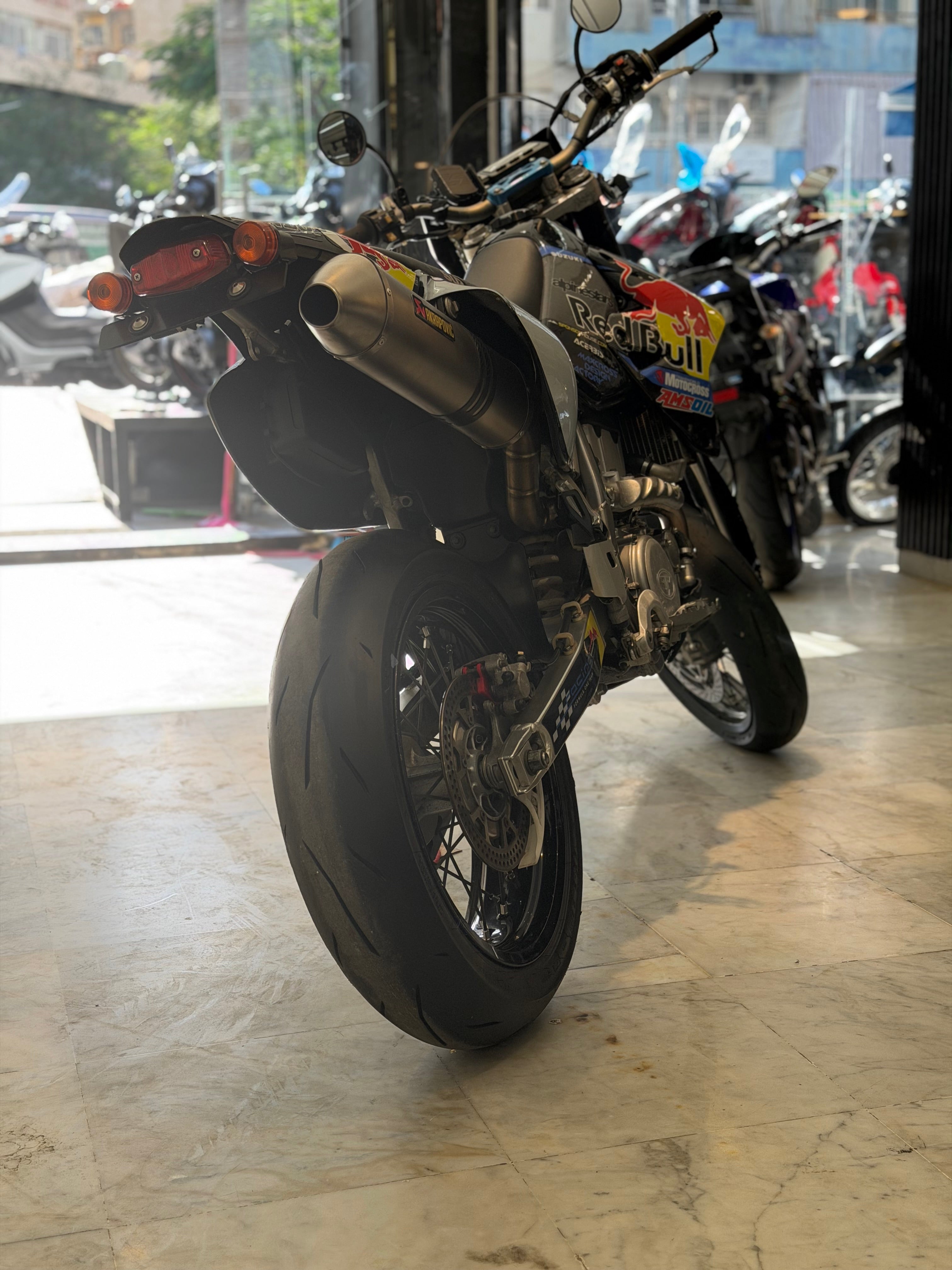 Suzuki DZR400