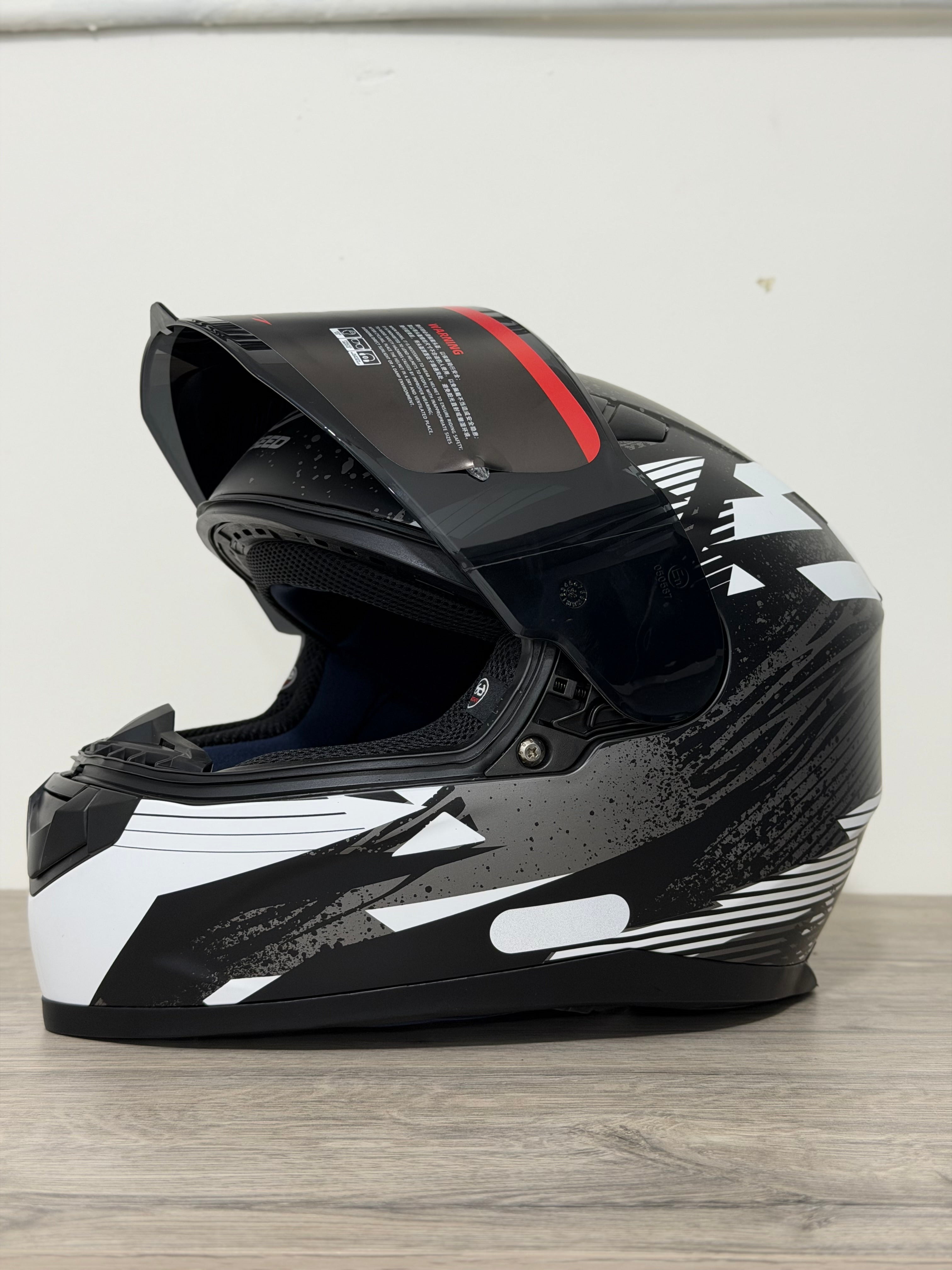 FULL FACE HELMET