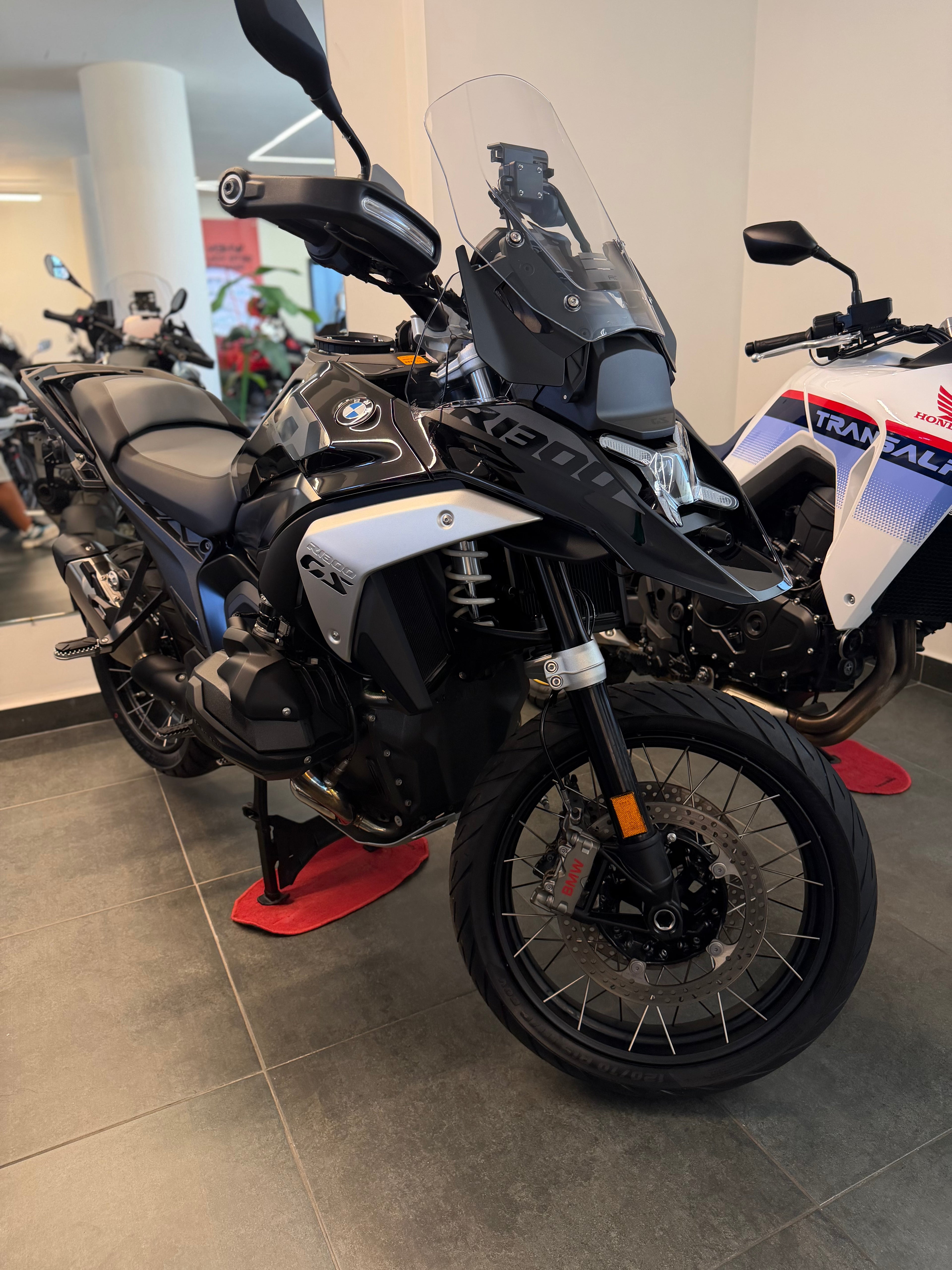 BMW R1300 GS Triple Black