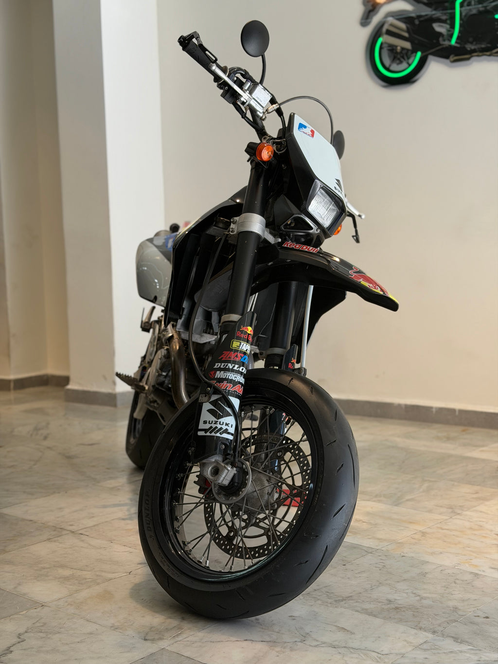 Suzuki DZR400