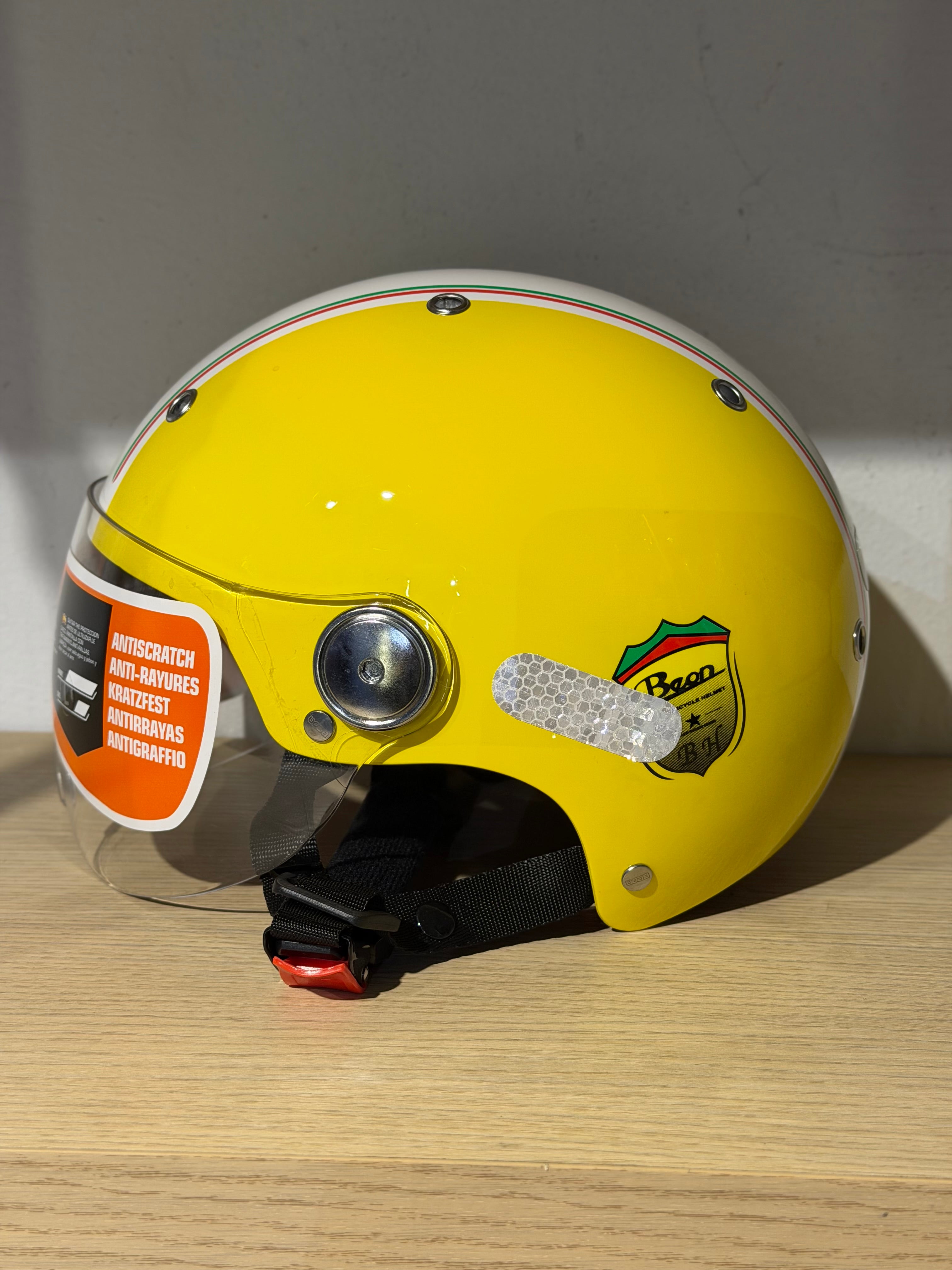 HELMET FOR SCOOTER