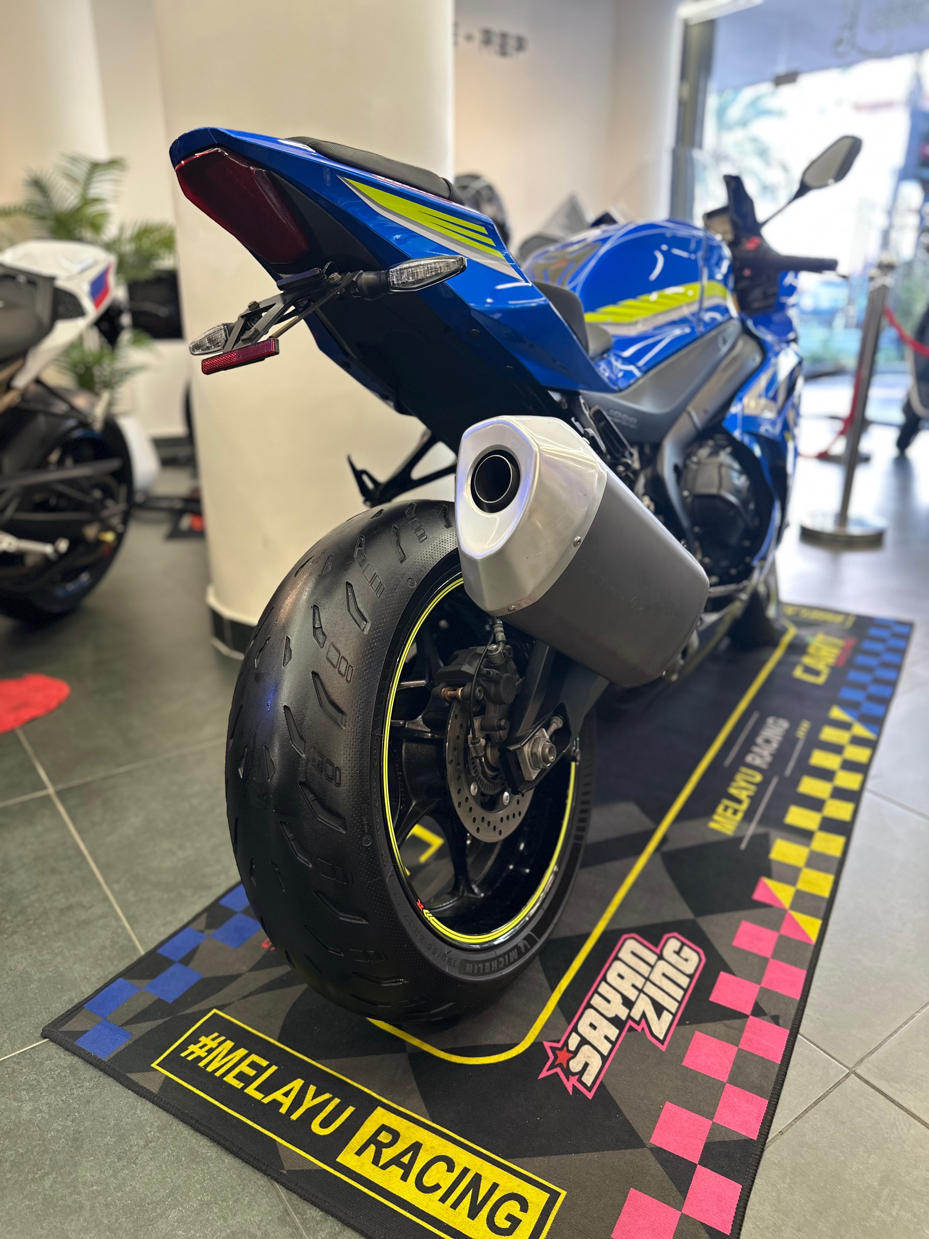 Suzuki GSX R1000